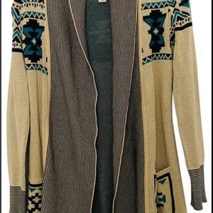 Between me &you sweater size M